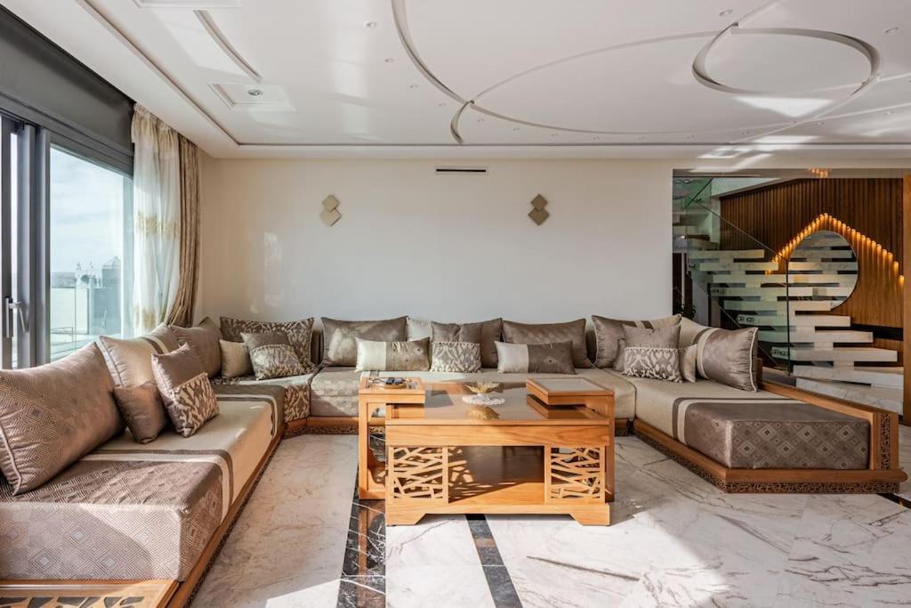 Apartamento Royale Duplexe Pleine Centre Tanger Exterior foto