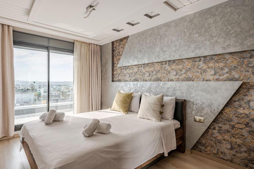Apartamento Royale Duplexe Pleine Centre Tanger Exterior foto