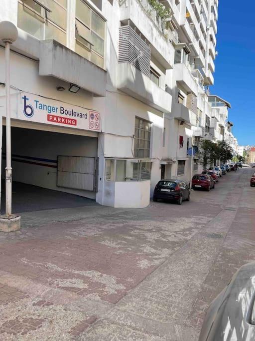 Apartamento Royale Duplexe Pleine Centre Tanger Exterior foto