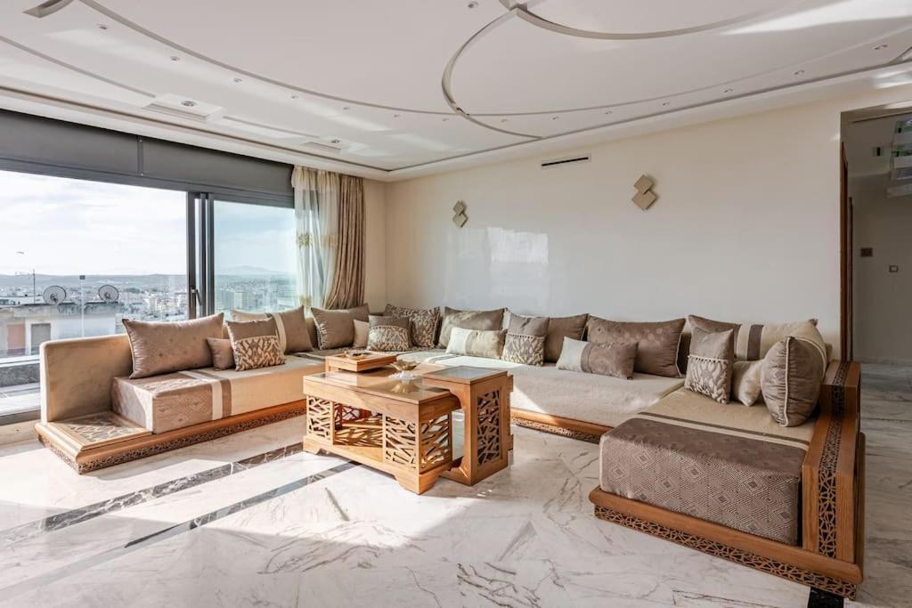 Apartamento Royale Duplexe Pleine Centre Tanger Exterior foto